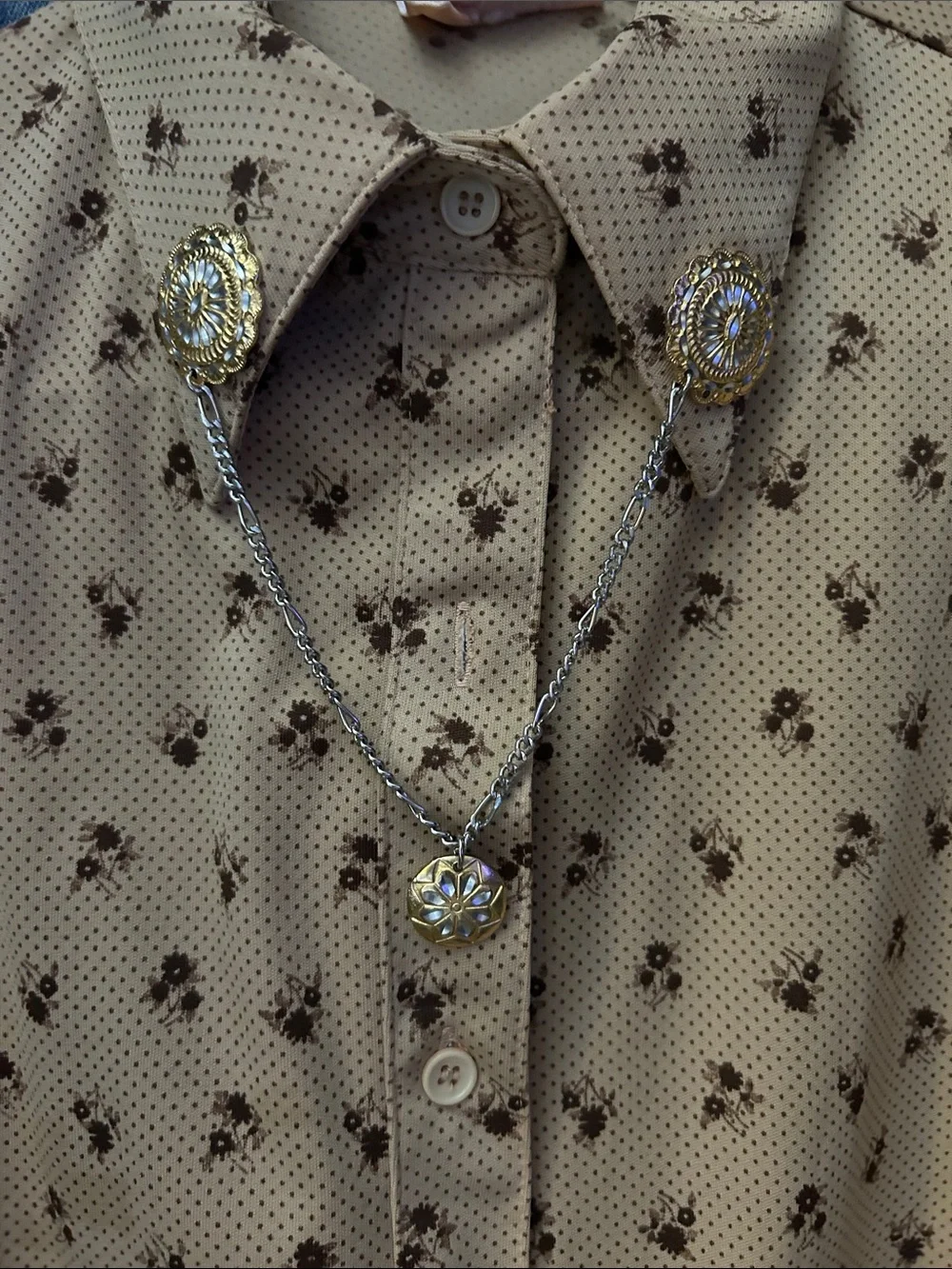 Vintage western collar guard or sweater clip with chain. Blouse accent
